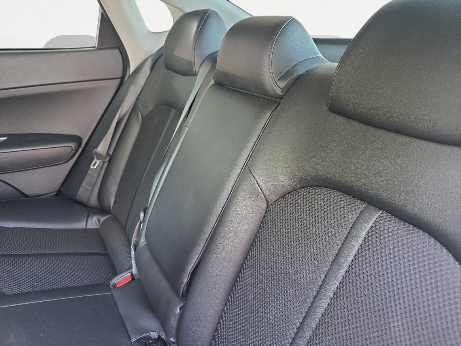 Used 2019 Passion Red Kia S image 22