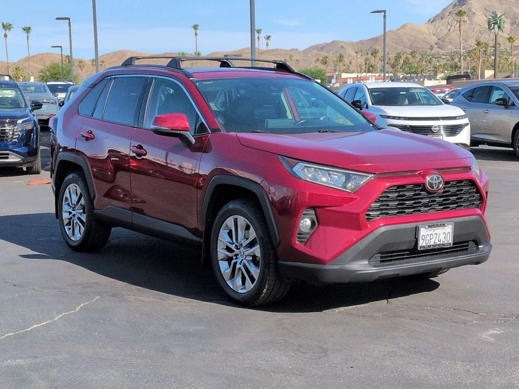 Used 2021 Red Toyota XLE Premium image 6