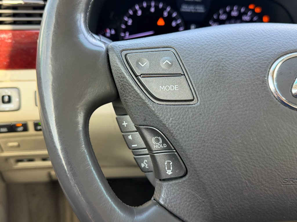 Used 2011 Starfire Pearl Lexus Base image 20