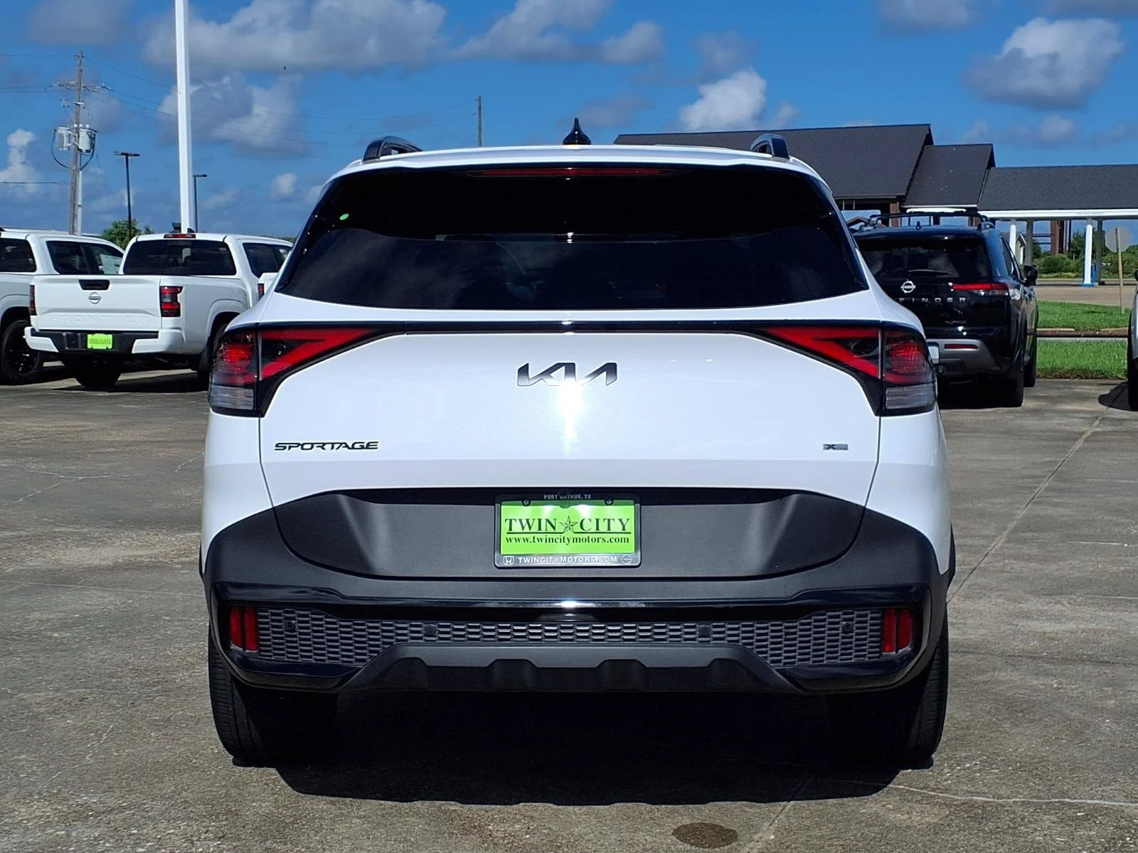 Certified Used 2025 White Kia X-Line image 4