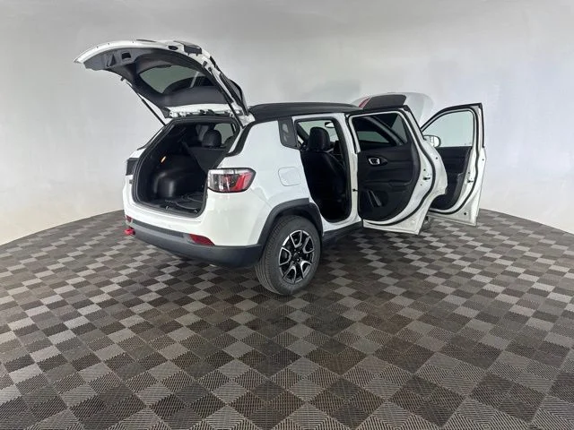 Used 2025 White Jeep Trailhawk image 14