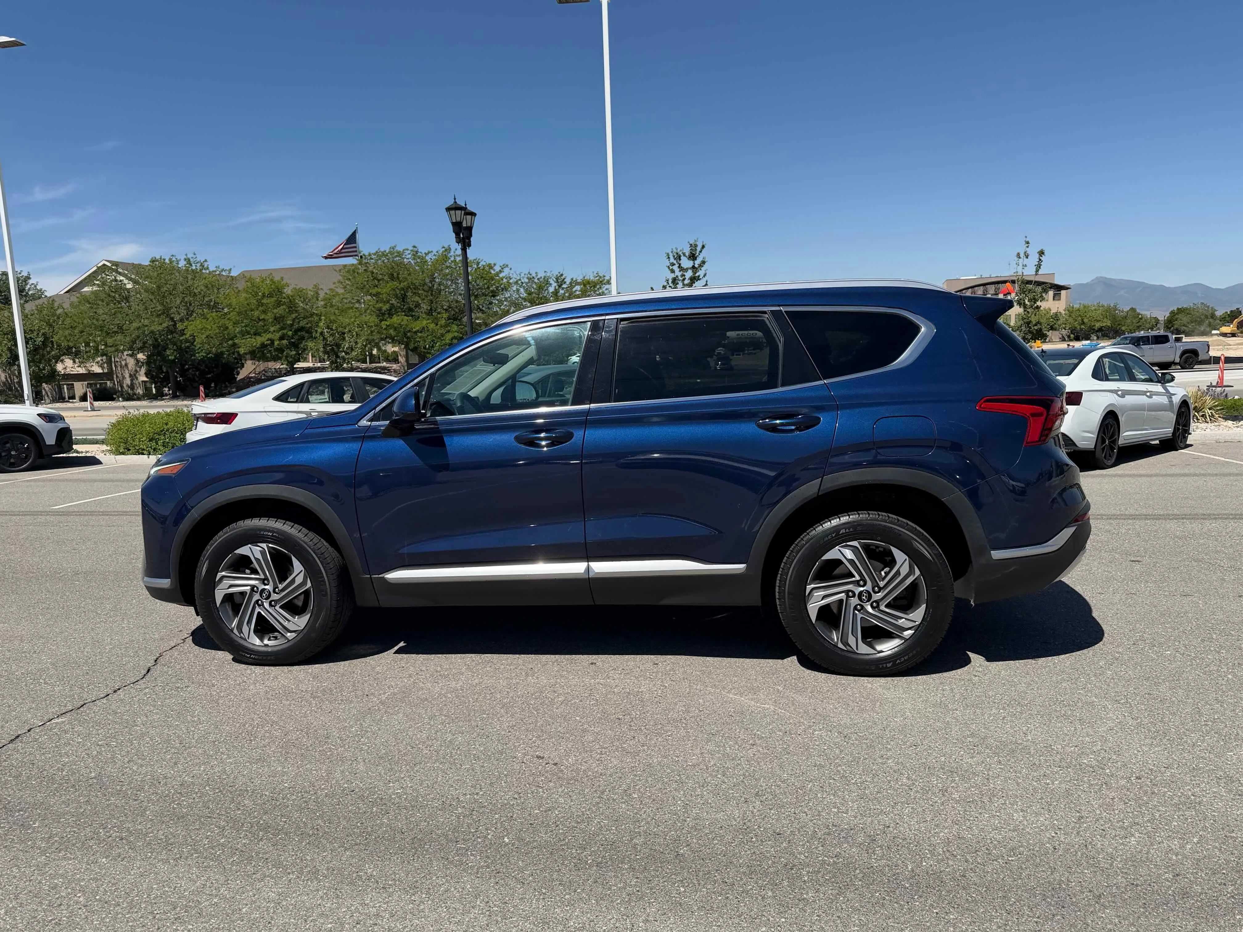 Used 2021 Stormy Sea Hyundai SEL image 2