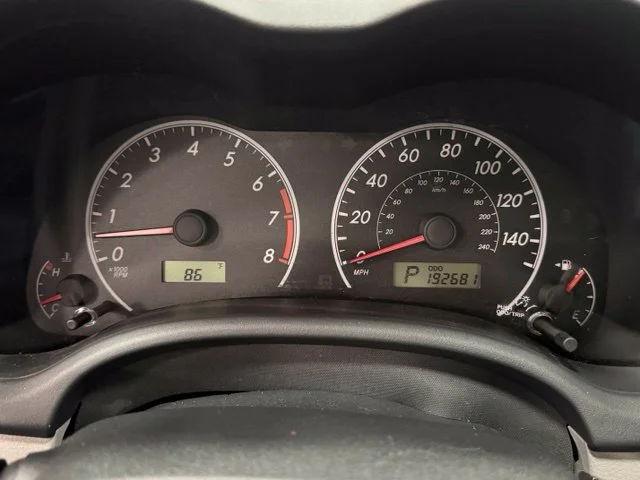 Used 2013 Gray Toyota L image 19