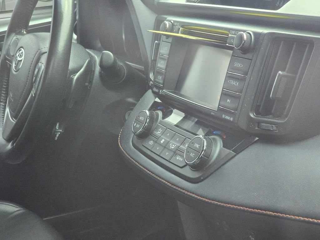Used 2018 White Toyota SE image 15