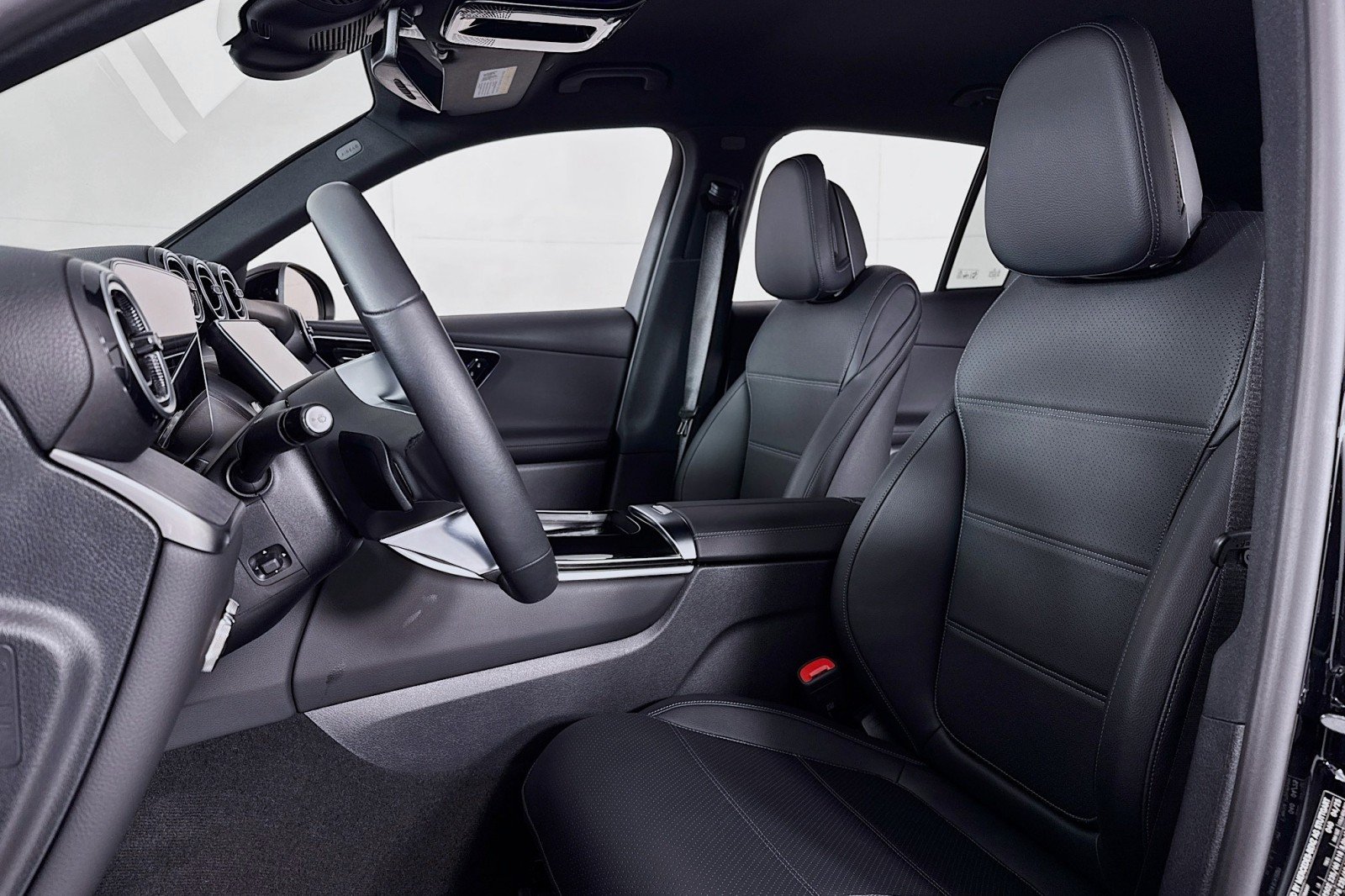 Certified Used 2025 Black Mercedes-Benz 300 image 17