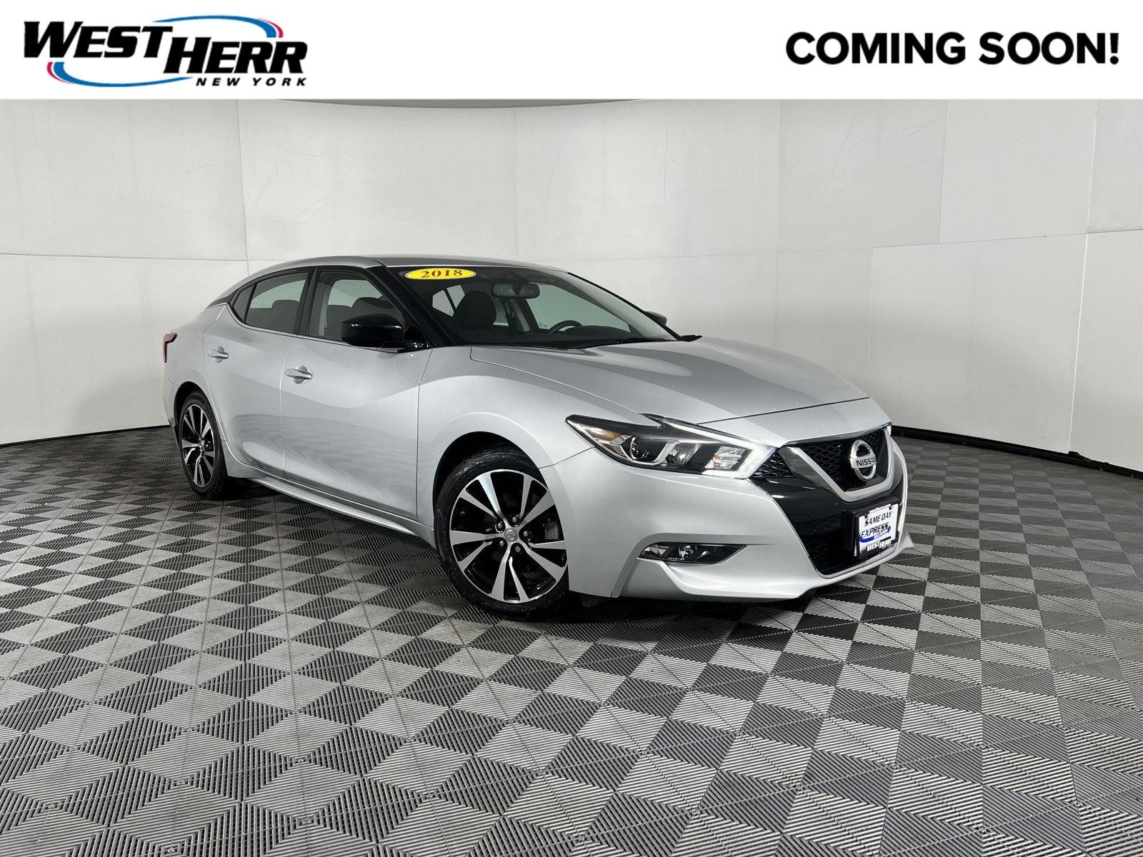 Used 2018 Brilliant Silver Nissan S image 1