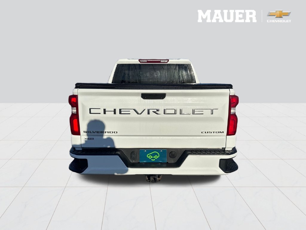 Certified Used 2022 SUMMIT WHITE Chevrolet Custom image 5