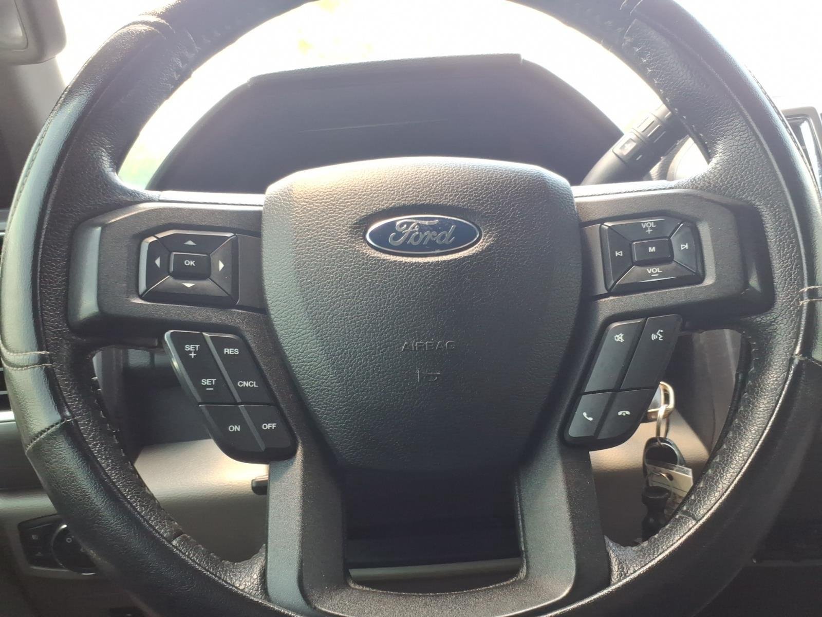 Used 2015 Magnetic Metallic Ford XLT image 24