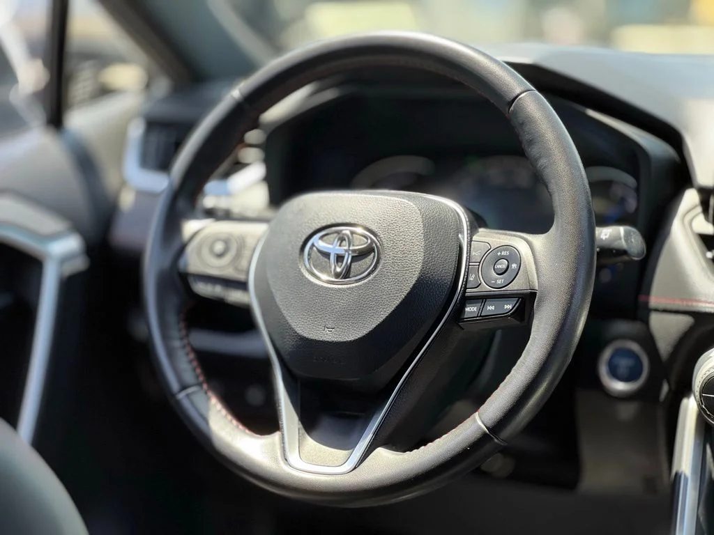 Used 2022 White Toyota SE image 20