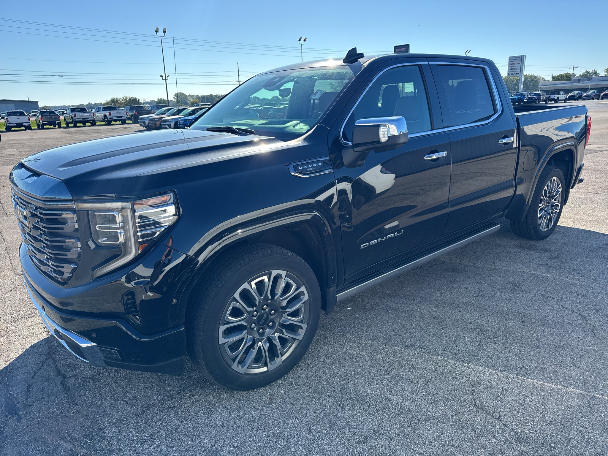 Used 2024 Onyx Black GMC Denali Ultimate image 3