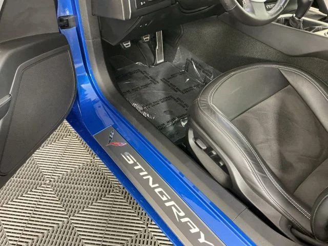 Used 2014 Blue Chevrolet Z51 image 12
