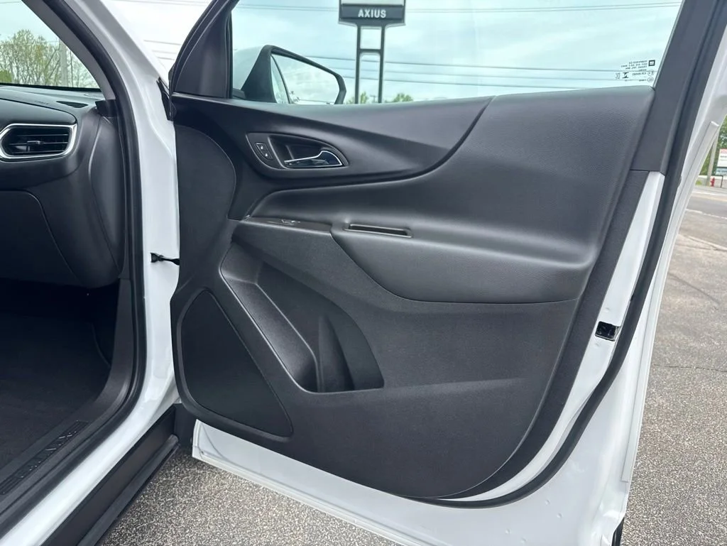 Used 2023 Summit White Chevrolet LT image 22