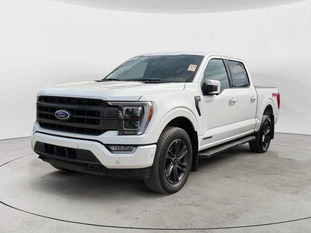 Used 2022 White Ford Lariat image 1