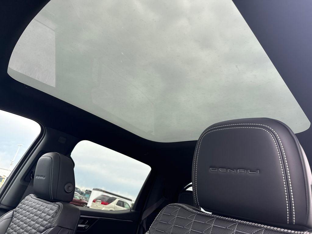 2025 GMC Sierra EV Denali - Photo 29