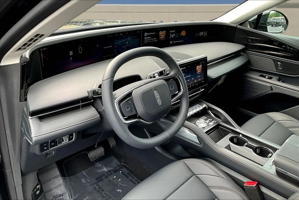 New 2026 Infinite Black Metallic Clearcoat Lincoln Premiere image 7