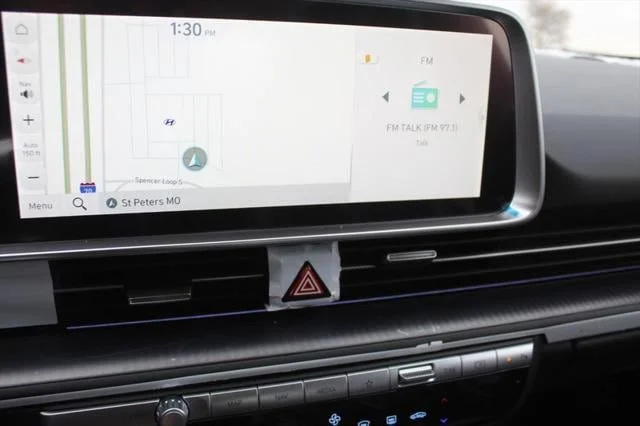 Used 2024 Silver Hyundai SEL image 14