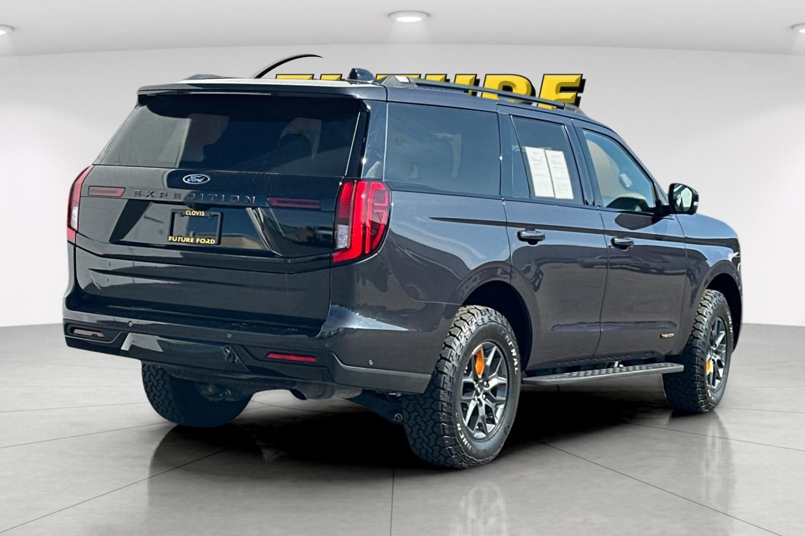 Used 2025 Gray Ford Tremor image 4