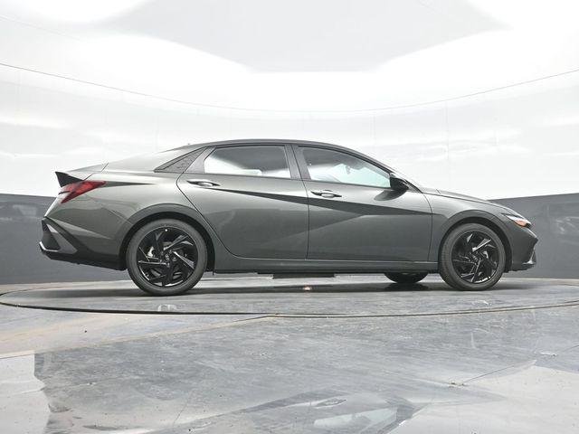 New 2026 Gray Hyundai SEL Sport Plus image 25