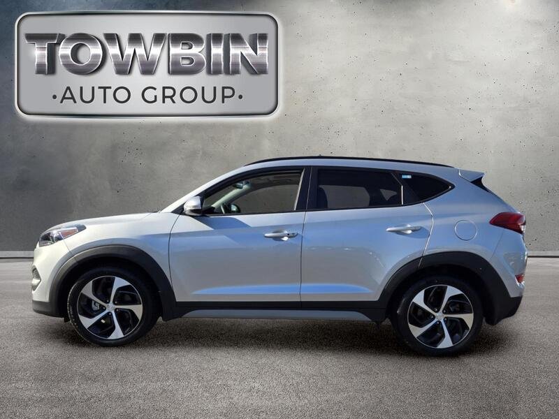 Used 2018 Molten Silver HYUNDAI VALUE FWD image 8