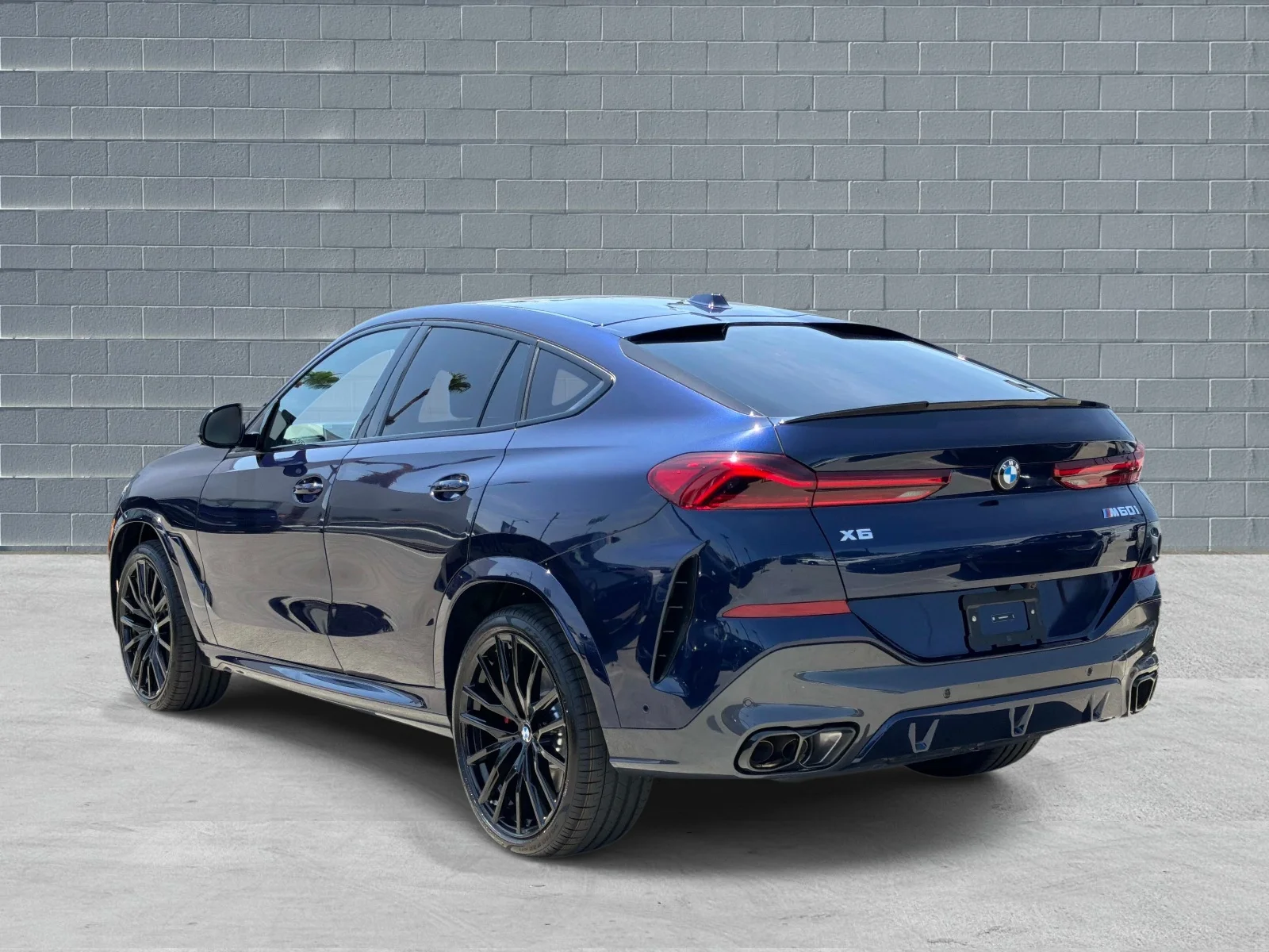 New 2027 Tanzanite Blue II Metallic BMW M60i image 3