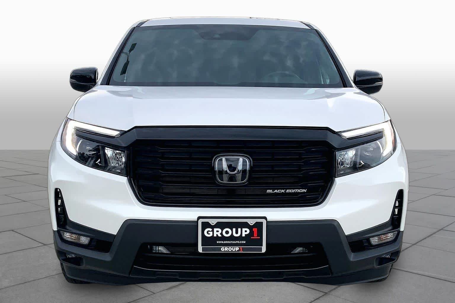Used 2023 Platinum White Pearl Honda Black Edition image 4