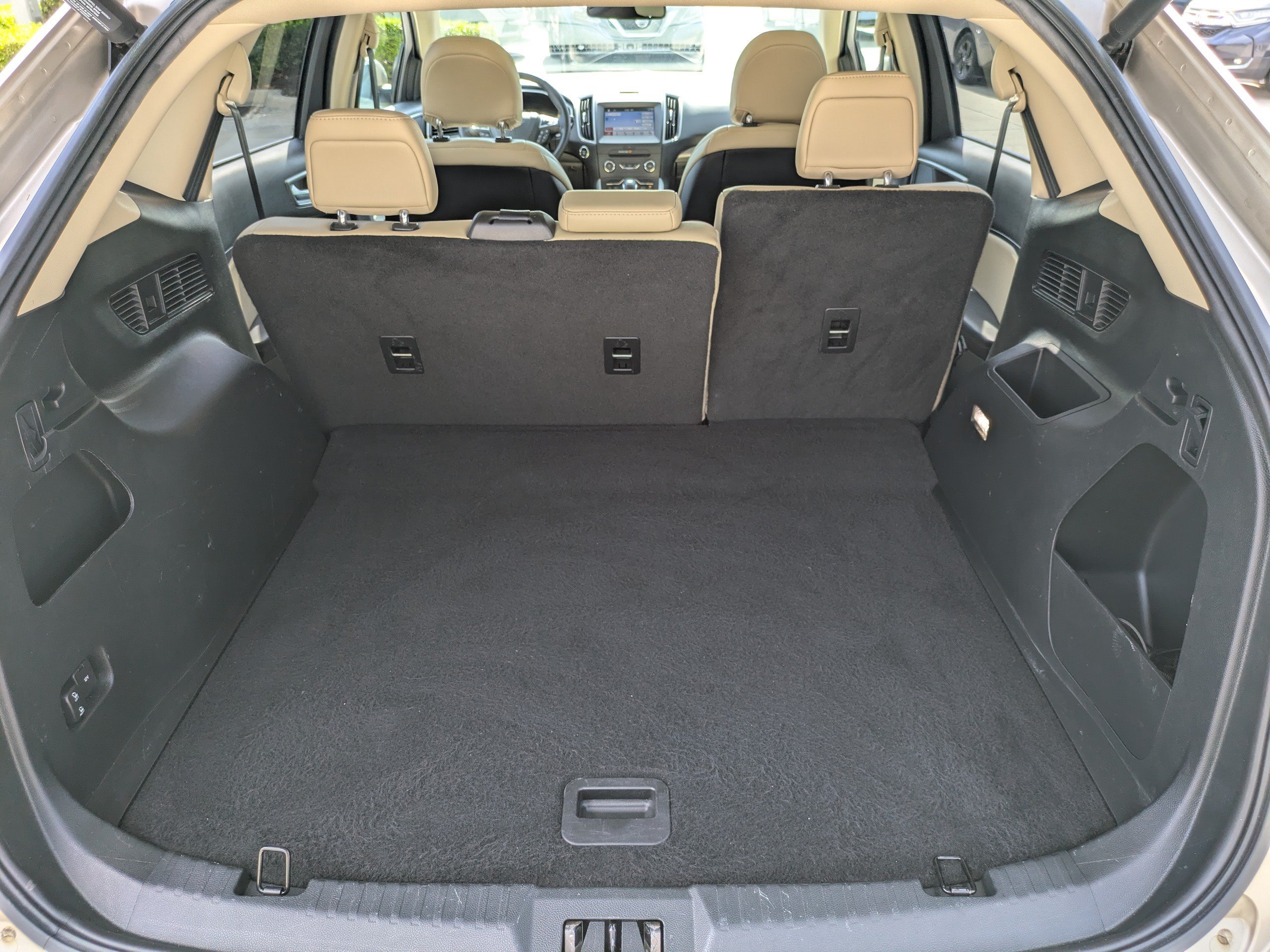 Used 2018  Ford SEL image 11