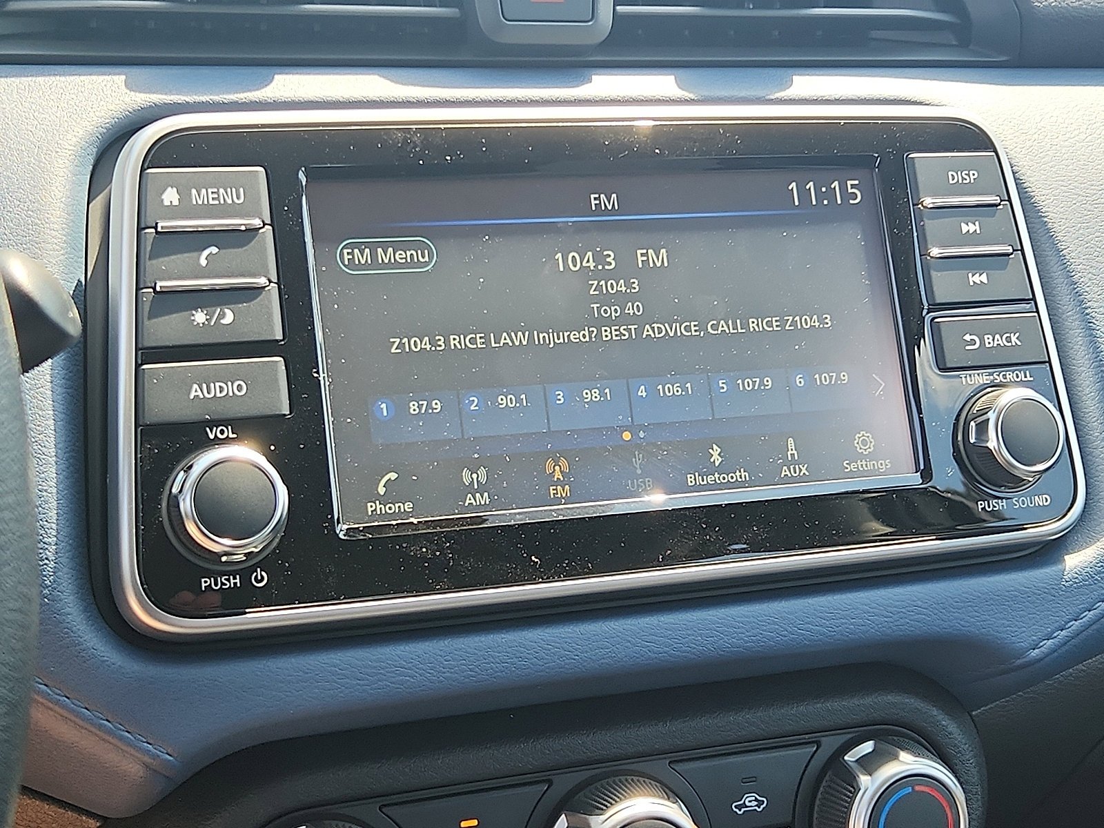 2025 Nissan Versa Sedan SV - Photo 11