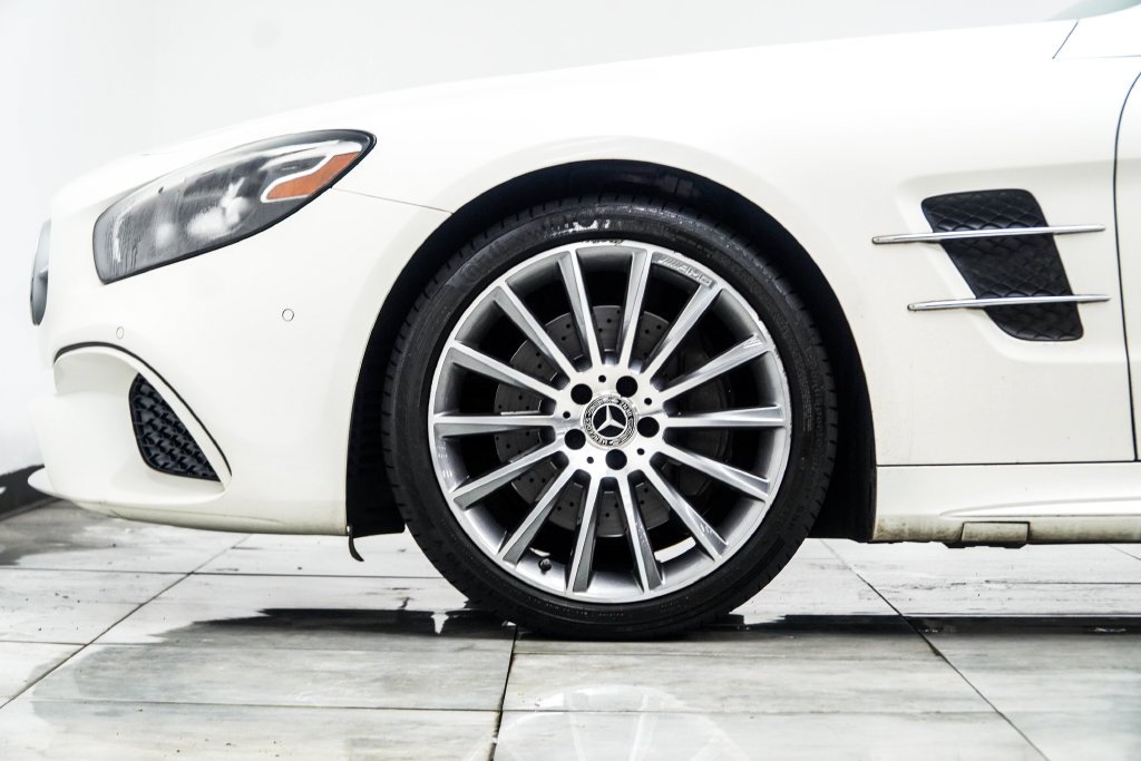 Used 2019 White Mercedes-Benz SL 550 image 15