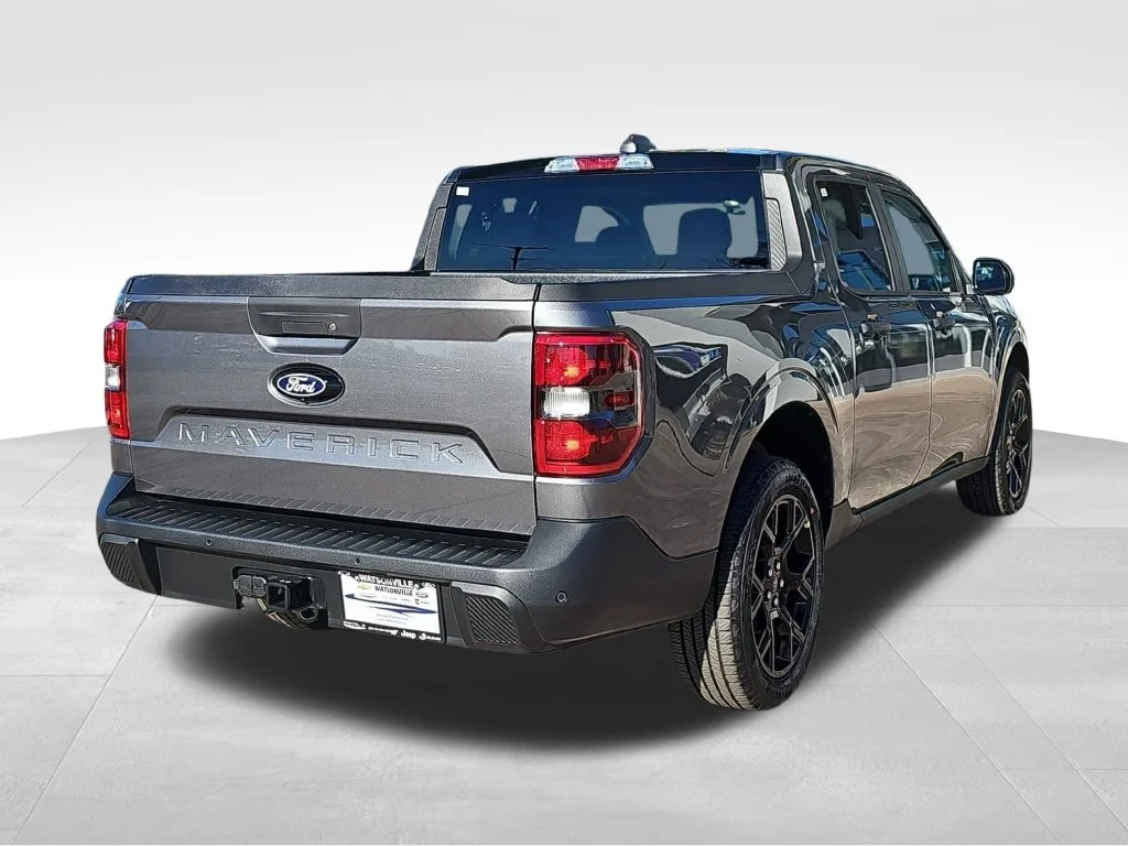 New 2026 Carbonized Gray Metallic Ford XLT image 3