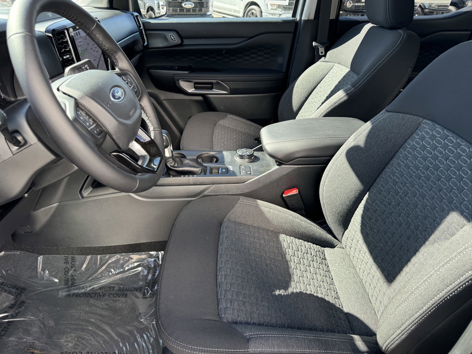 New 2024 Oxford White Ford XLT image 14