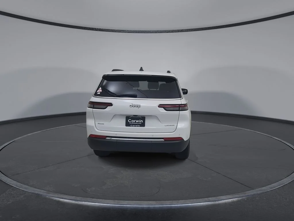 New 2026 Bright White Clear-Coat Exterior Paint Jeep Laredo image 13