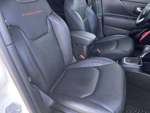Used 2023 White Jeep Trailhawk image 24