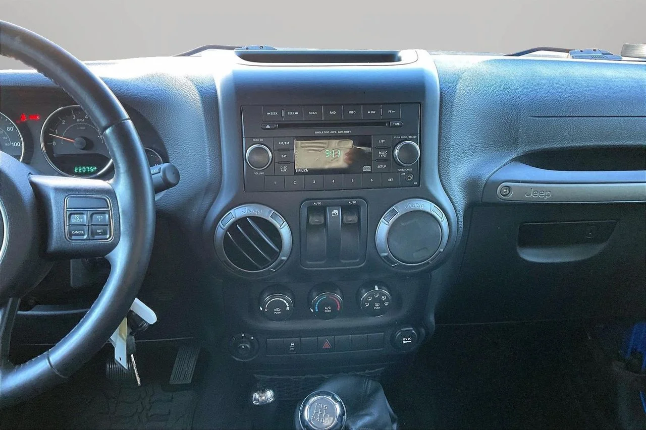 Certified Used 2016 Blue Jeep Sport image 12