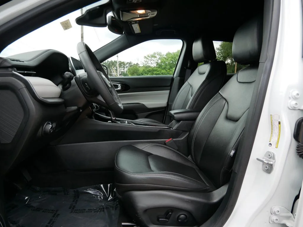 2025 Jeep Compass Limited - Photo 14