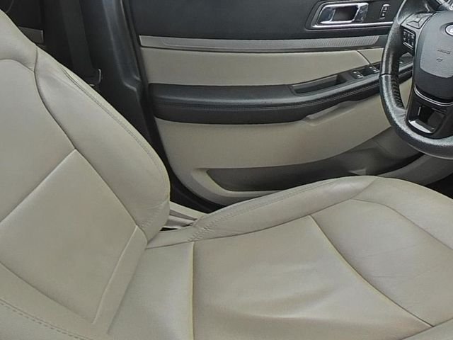 Used 2018 White Ford XLT image 37