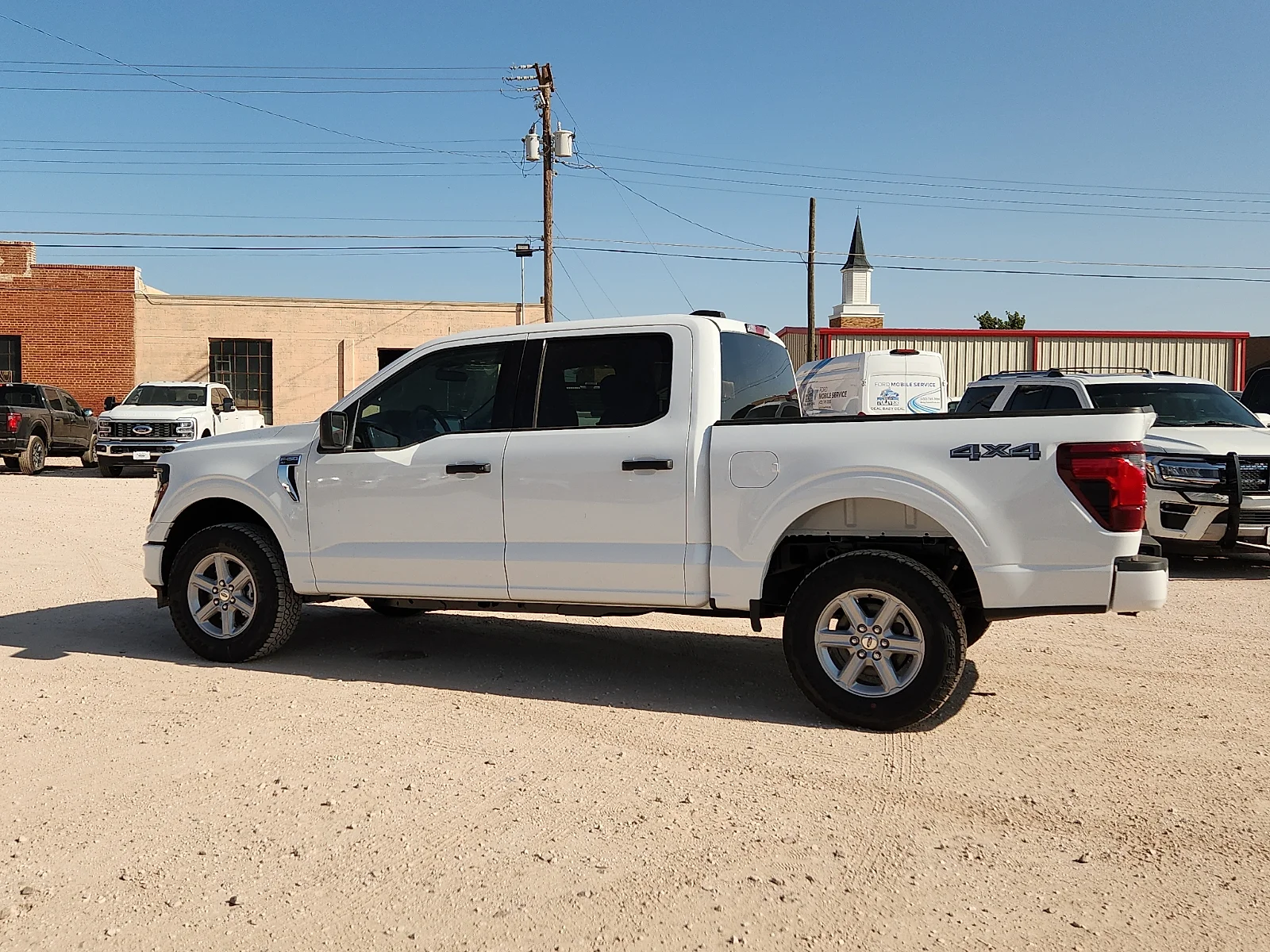 New 2026 Oxford White Ford XLT image 4