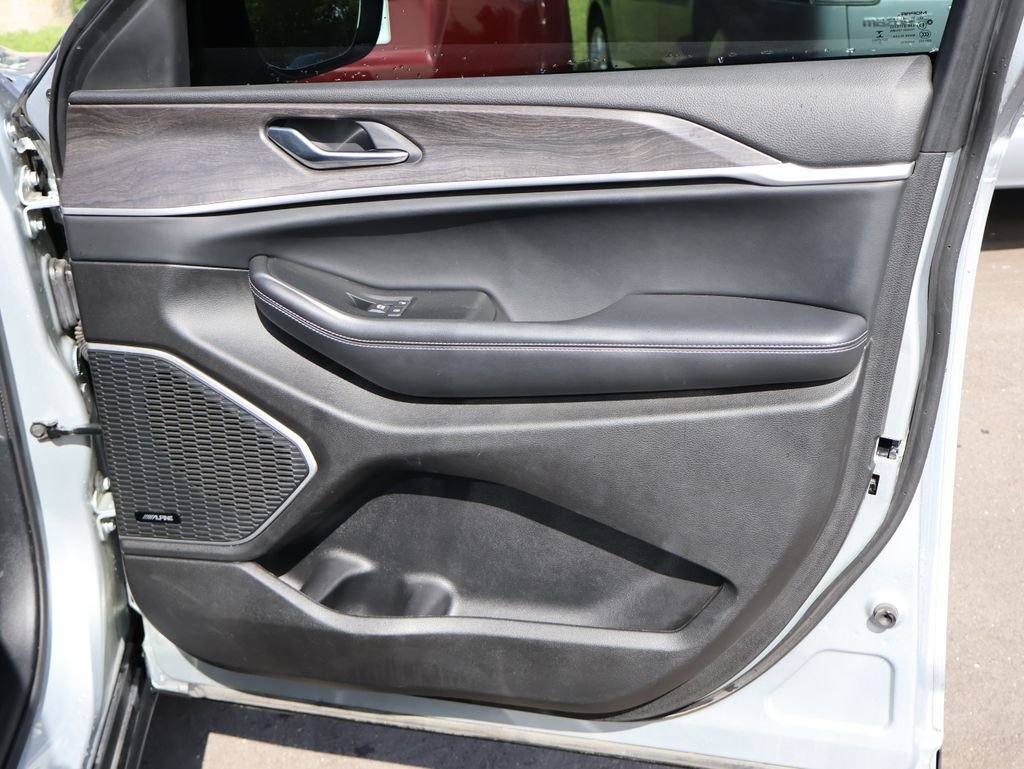 Used 2021 Silver Jeep Limited image 11