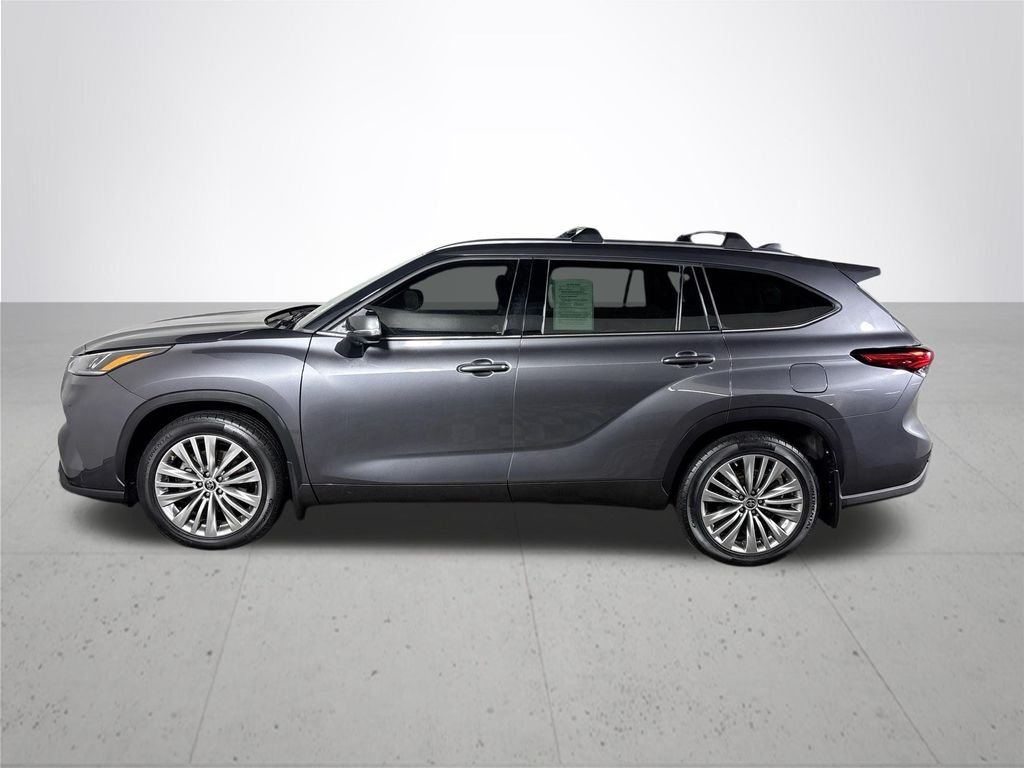 Used 2022 Gray Toyota Platinum image 9