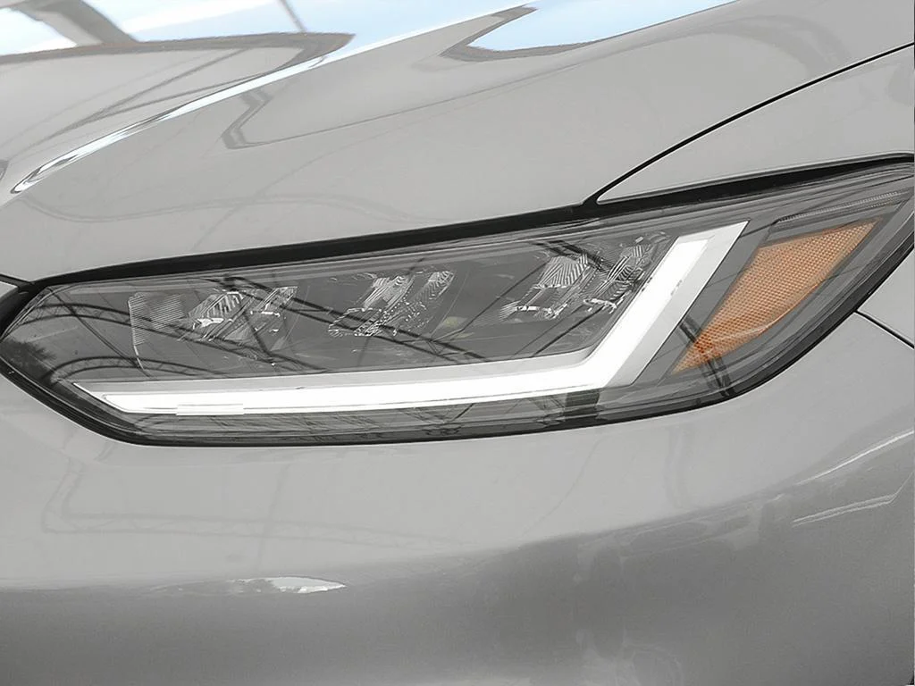 New 2027 Solar Reflection Silver Metallic Honda LX 2WD image 10