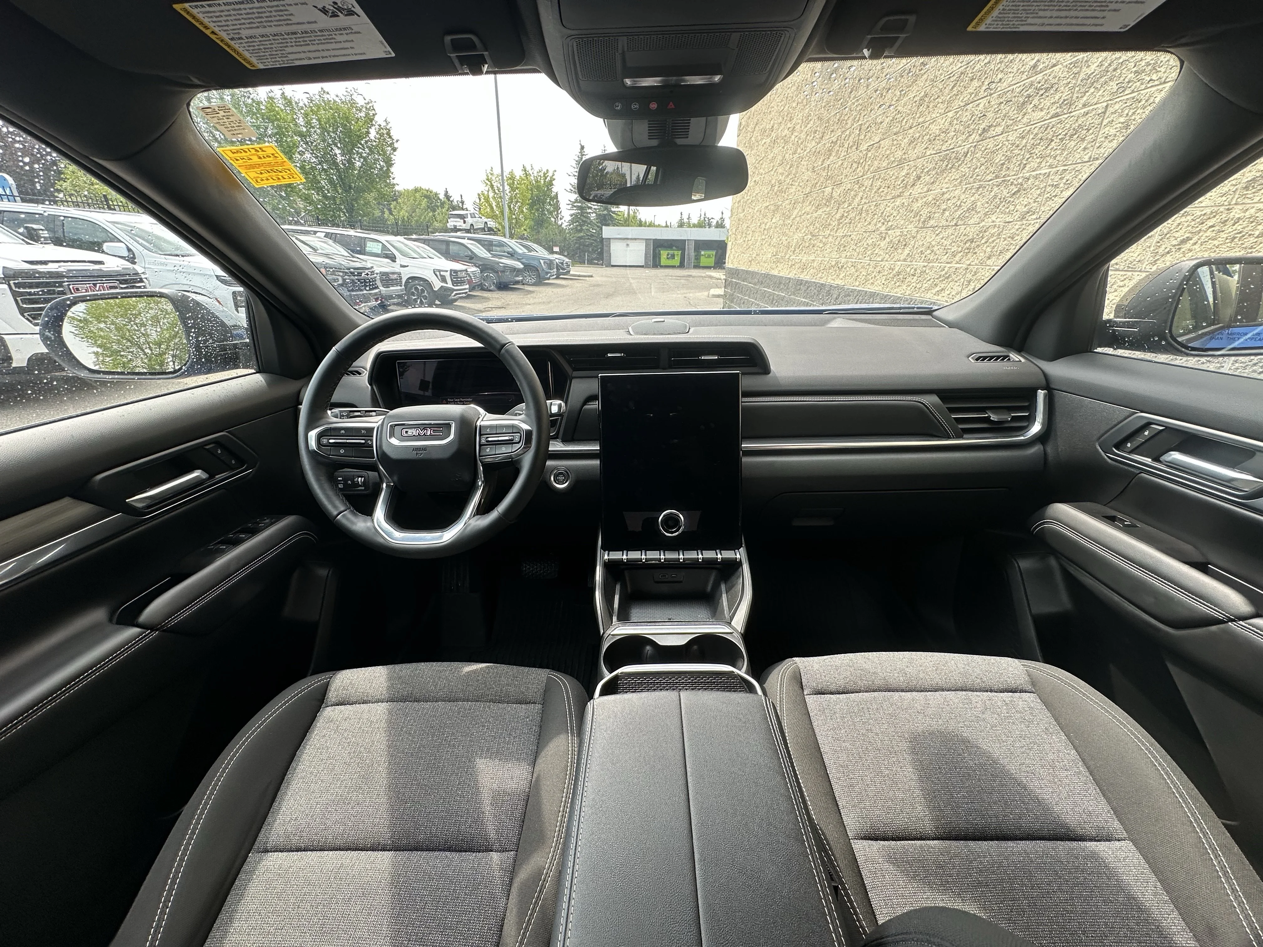 Certified Used 2025  GMC AWD Elevation image 19