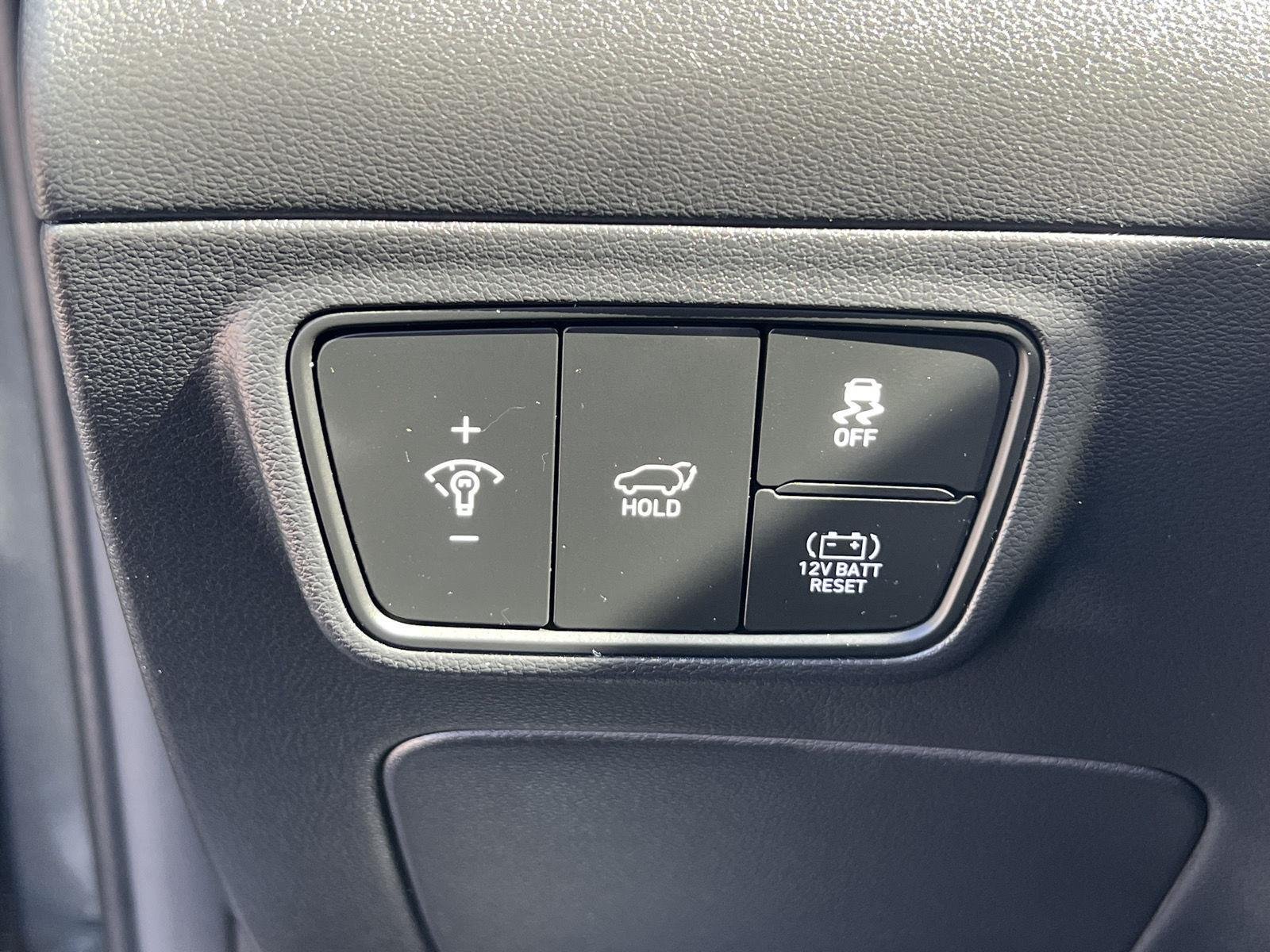 Certified Used 2024 Amazon Gray Hyundai SEL Convenience image 28