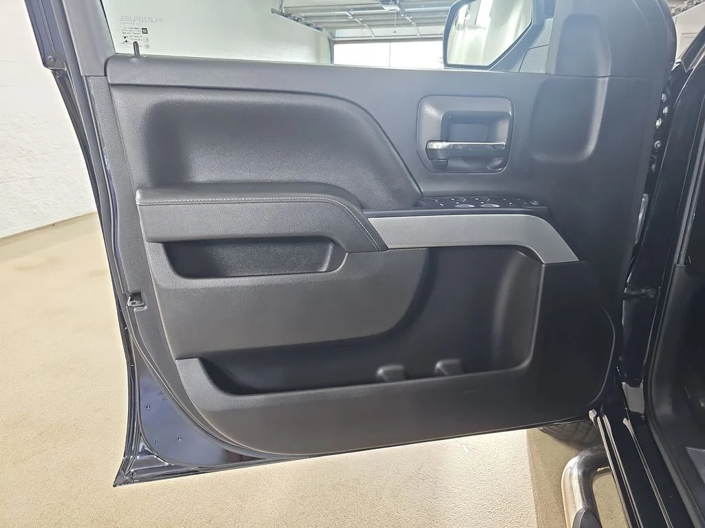 Used 2016 Black Chevrolet LT image 31