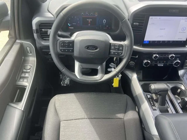 New 2026 Carbonized Gray Metallic Ford XLT image 10