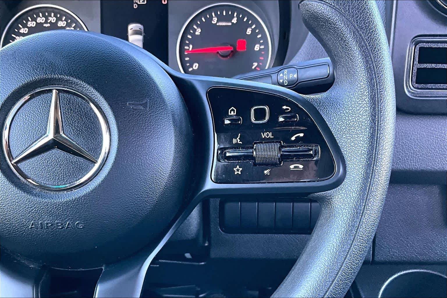 Used 2023 Arctic White Mercedes-Benz  image 25
