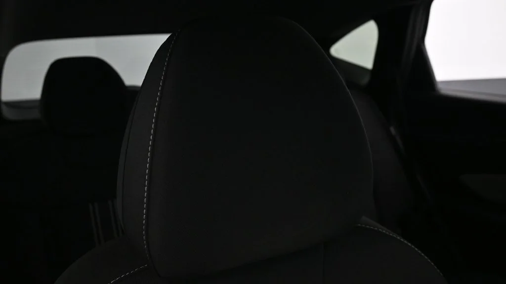 Certified Used 2024 White Hyundai Blue image 18