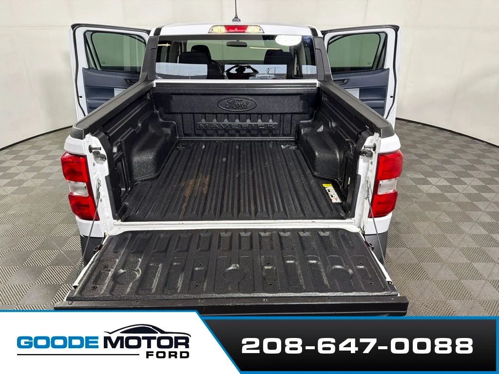 Certified Used 2024 Oxford White Ford XLT image 22