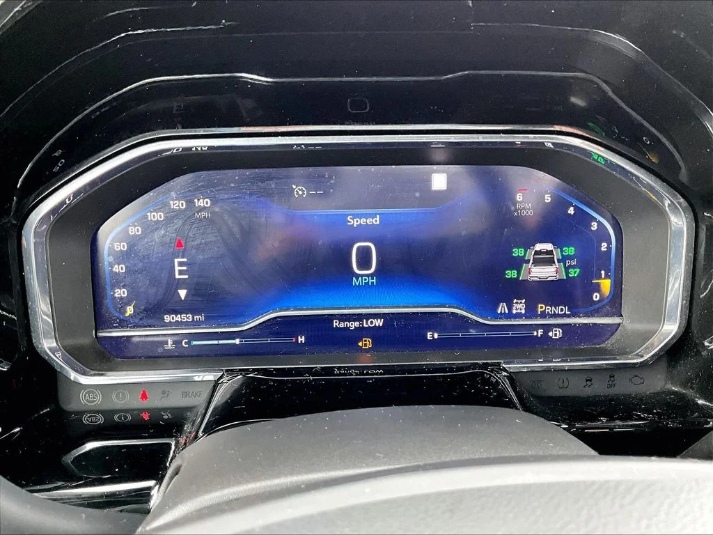 Used 2023 Gray Chevrolet LT image 16