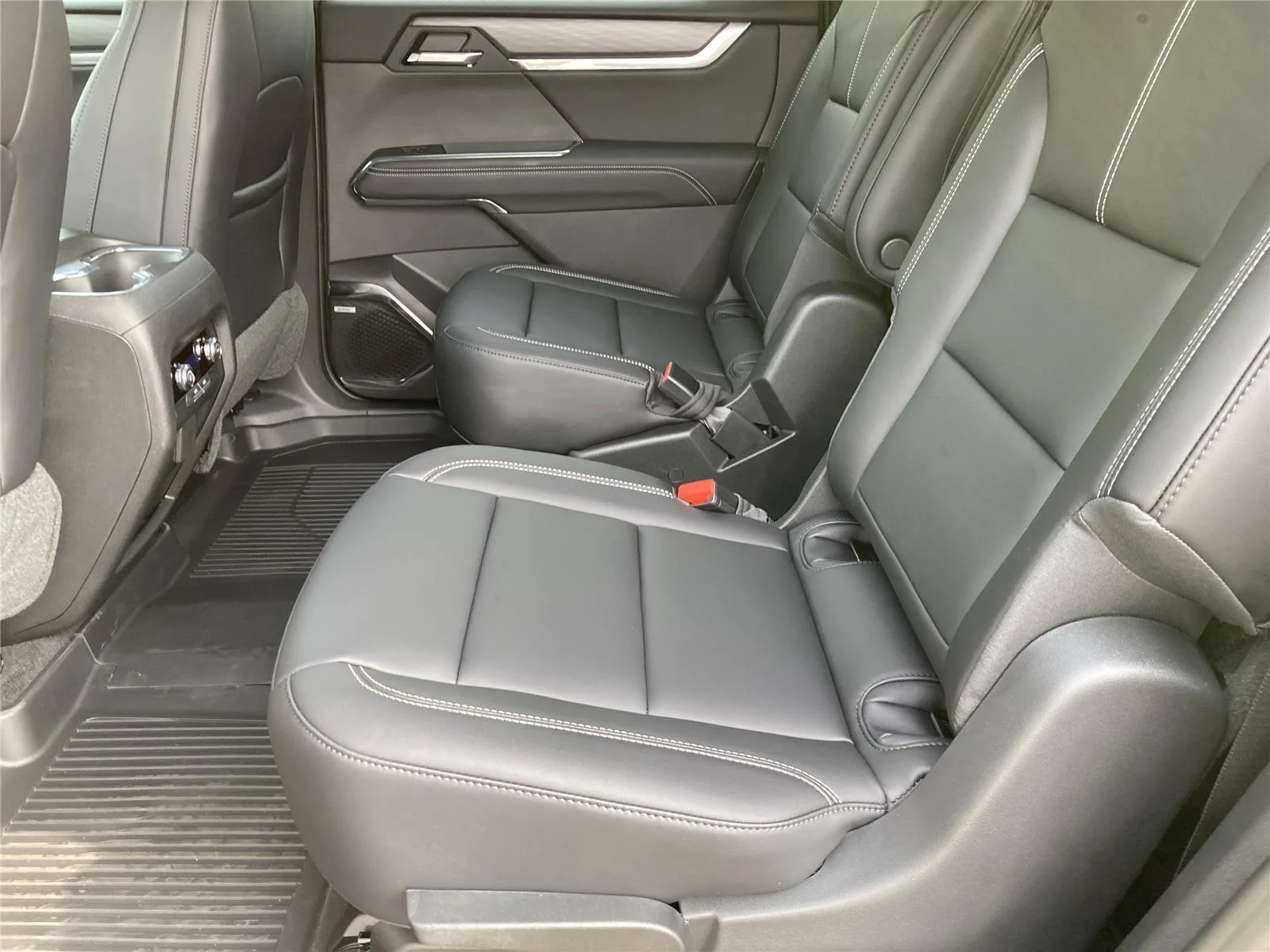 New 2026 Ebony Twilight Metallic GMC Elevation image 28