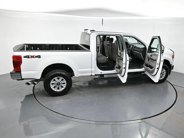 Used 2020 White Ford XL image 39