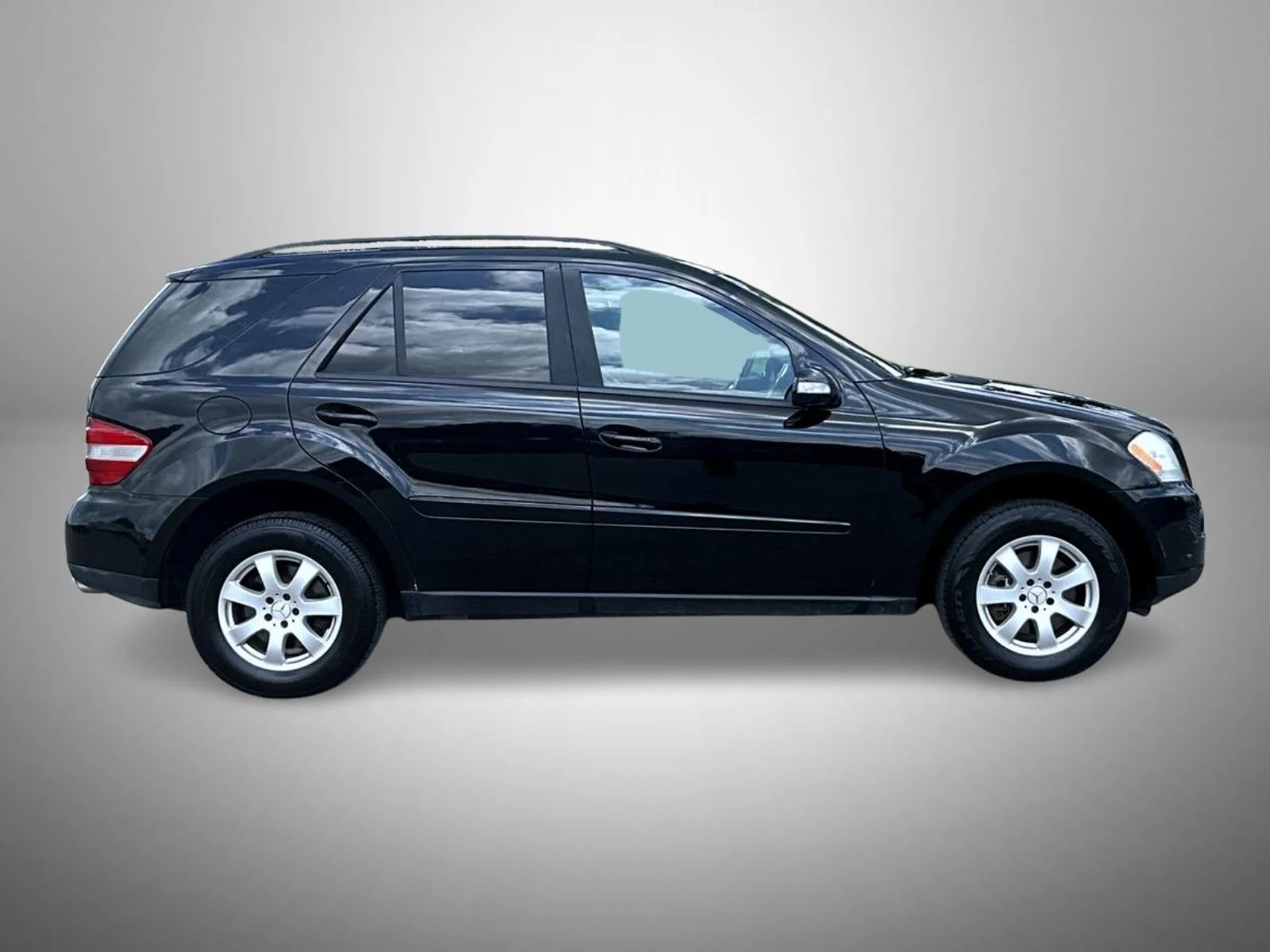 Used 2006 Black Mercedes-Benz ML 350 image 4